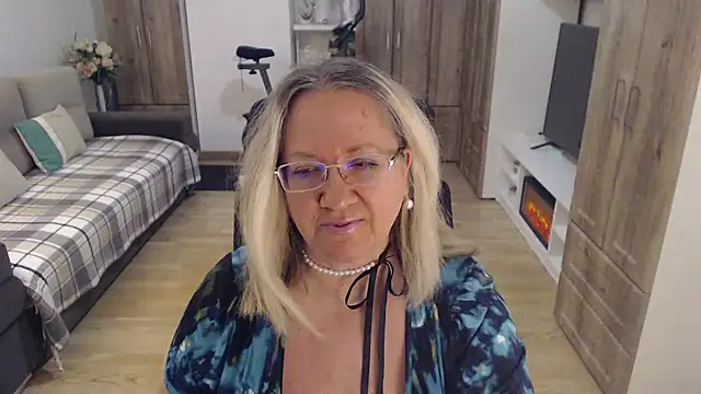 Snapshot of Raisshy chatting on March 12, 5:13 am Raisshy online show from March 12, 5:13 am