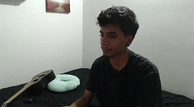 stevenosori online show from January 18, 4:04 am