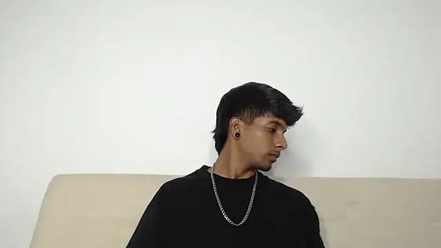 Snapshot of stevenosori chatting on March 16, 12:38 am stevenosori online show from March 16, 12:38 am