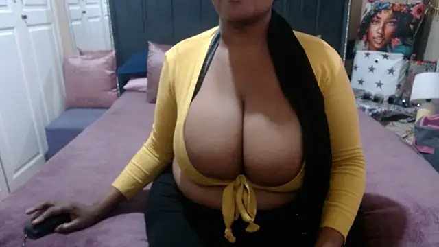 BUSTYDEE online show from October 21, 6:58 am