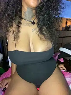 MzParker online show from February 18, 2:59 pm