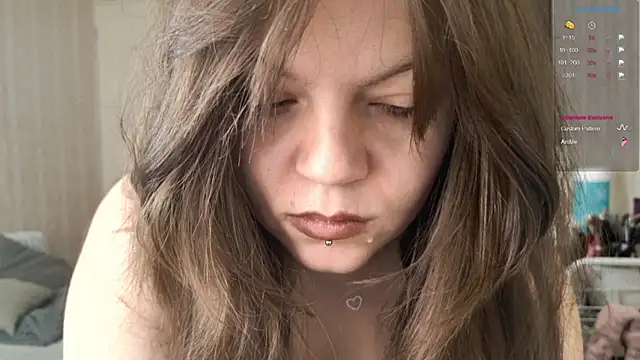 Snapshot of cutewhip chatting on October 24, 5:31 pm cutewhip online show from October 24, 5:31 pm