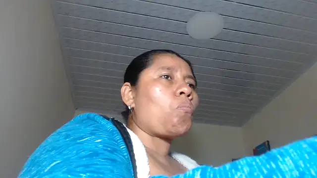 adrixxx38 online show from October 15, 7:30 am