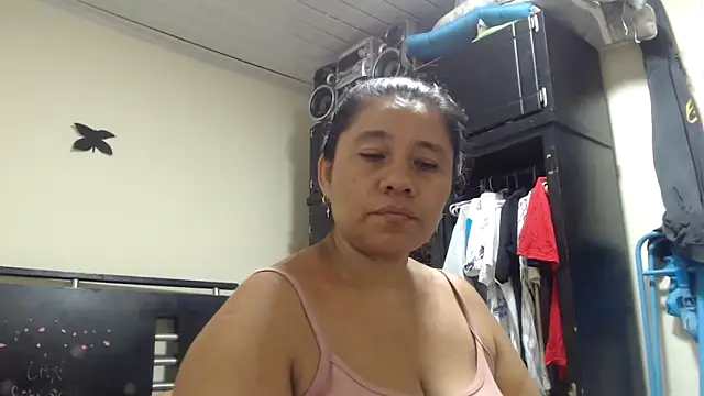 adrixxx38 online show from April 21, 2:15 am