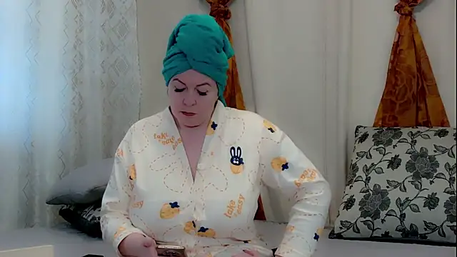 Snapshot of FreeMyFire chatting on January 15, 2:27 am FreeMyFire online show from January 15, 2:27 am