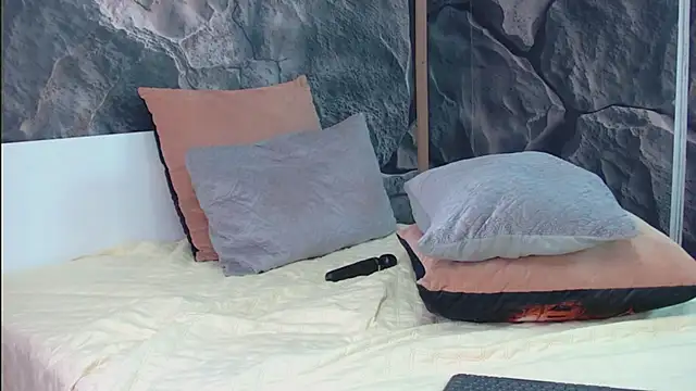 Snapshot of FreeMyFire chatting on November 11, 3:06 am FreeMyFire online show from November 11, 3:06 am