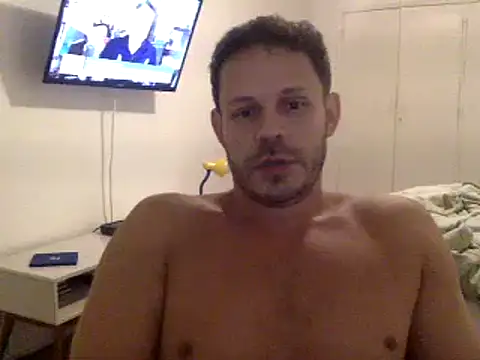 Snapshot of FelipeRiver chatting on February 14, 12:19 am FelipeRiver online show from February 14, 12:19 am