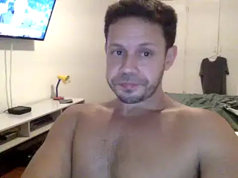 Snapshot of FelipeRiver chatting on February 26, 12:05 am FelipeRiver online show from February 26, 12:05 am