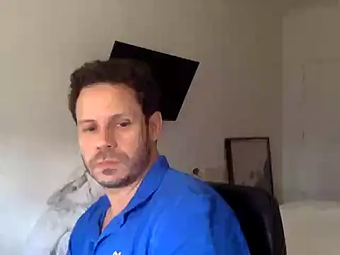 Snapshot of FelipeRiver chatting on October 1, 1:28 pm FelipeRiver online show from October 1, 1:28 pm