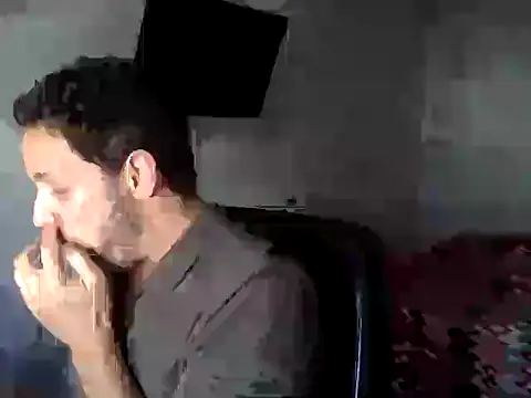 Snapshot of FelipeRiver chatting on March 3, 7:09 pm FelipeRiver online show from March 3, 7:09 pm