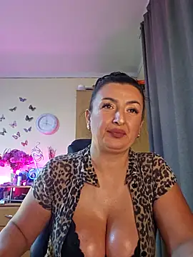 Snapshot of Hotangel75 chatting on October 3, 6:21 am Hotangel75 online show from October 3, 6:21 am