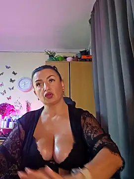 Snapshot of Hotangel75 chatting on October 5, 5:11 pm Hotangel75 online show from October 5, 5:11 pm