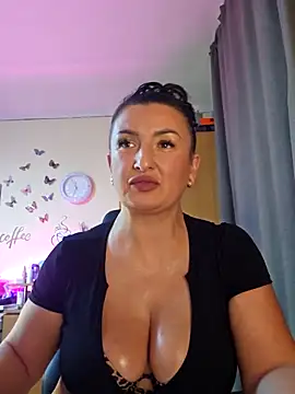 Snapshot of Hotangel75 chatting on October 8, 8:34 am Hotangel75 online show from October 8, 8:34 am