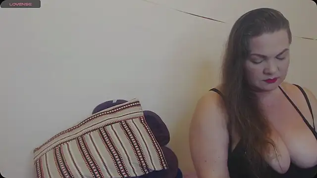 Snapshot of Lady_Adrianna chatting on September 16, 8:10 pm Lady Adrianna online show from September 16, 8:10 pm
