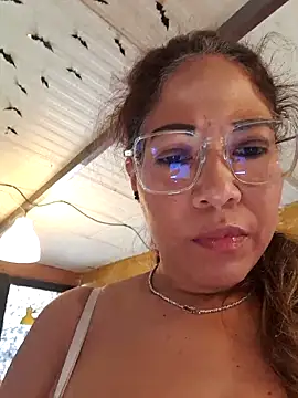 Snapshot of mila38 chatting on May 15, 8:43 am mila38 online show from May 15, 8:43 am
