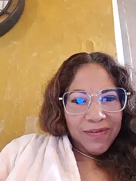 Snapshot of mila38 chatting on May 23, 6:51 am mila38 online show from May 23, 6:51 am