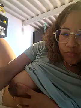 Snapshot of mila38 chatting on June 24, 3:22 pm mila38 online show from June 24, 3:22 pm