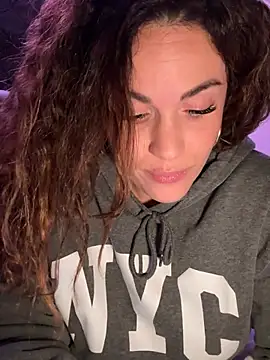 Snapshot of Clara-xoxo chatting on January 11, 11:13 pm Clara-xoxo online show from January 11, 11:13 pm