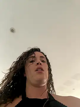 Snapshot of Clara-xoxo chatting on October 10, 1:10 pm Clara-xoxo online show from October 10, 1:10 pm