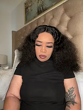 Snapshot of CAMMII_ chatting on February 18, 11:06 am CAMMII online show from February 18, 11:06 am