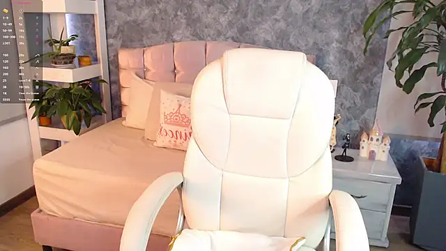 Snapshot of niko_robin chatting on October 28, 6:32 pm niko robin online show from October 28, 6:32 pm