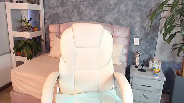 Snapshot of niko_robin chatting on November 8, 4:29 pm niko robin online show from November 8, 4:29 pm