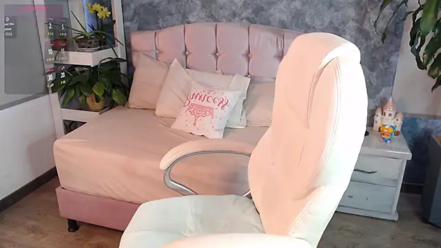 Snapshot of niko_robin chatting on April 28, 7:52 pm niko robin online show from April 28, 7:52 pm