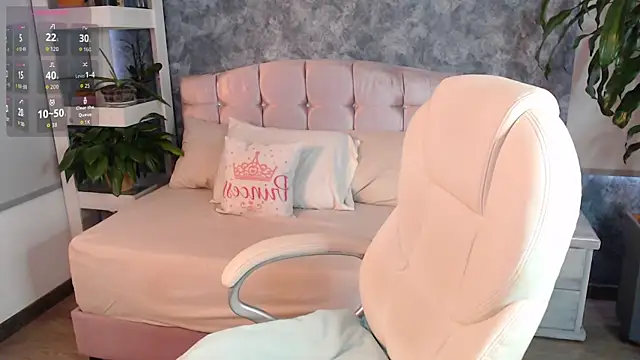 Snapshot of niko_robin chatting on June 24, 9:25 pm niko robin online show from June 24, 9:25 pm