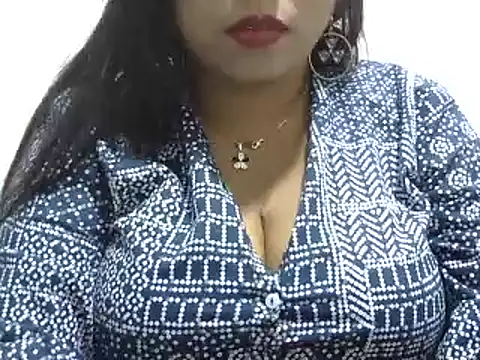 Snapshot of ROSEE_MERRYYYY chatting on January 2, 1:19 pm ROSEE MERRYYYY online show from January 2, 1:19 pm