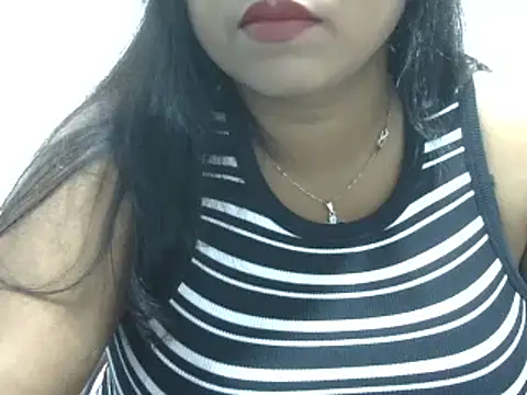 Snapshot of ROSEE_MERRYYYY chatting on January 7, 1:14 pm ROSEE MERRYYYY online show from January 7, 1:14 pm