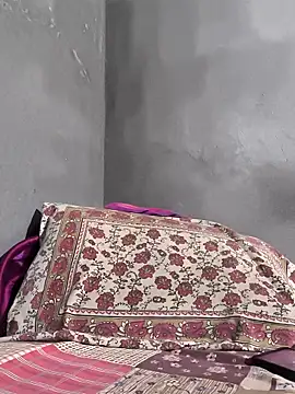 winterison online show from October 19, 4:18 pm