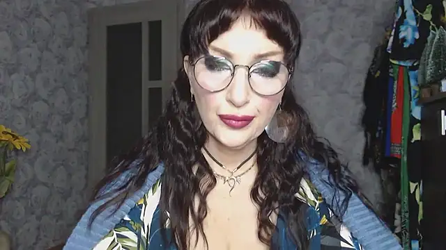 Aziza1 online show from November 18, 8:35 pm