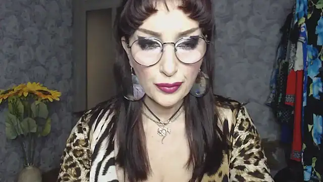 Aziza1 online show from April 18, 1:04 pm