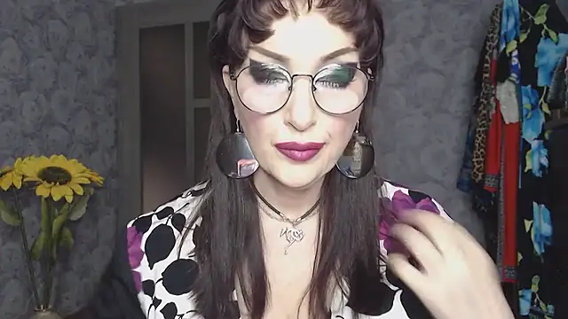 Aziza1 online show from April 21, 2:56 pm