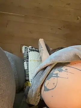 Etwas neugierig online show from February 23, 7:00 am