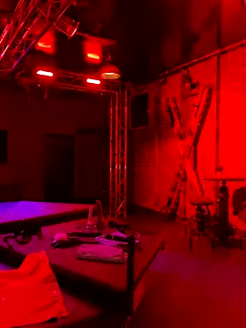 Etwas neugierig online show from October 29, 4:31 pm