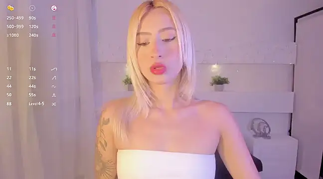 AshleyRoys online show from December 23, 3:44 pm