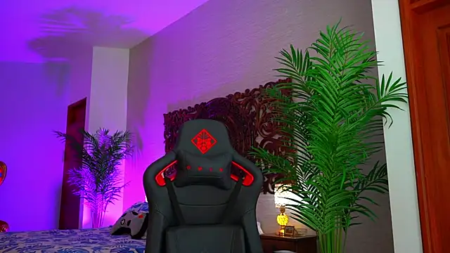 Snapshot of ambarEvans chatting on December 1, 8:09 pm ambarEvans online show from December 1, 8:09 pm