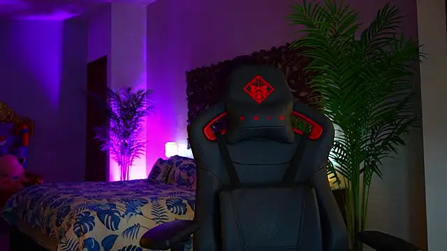 Snapshot of ambarEvans chatting on December 11, 1:26 am ambarEvans online show from December 11, 1:26 am