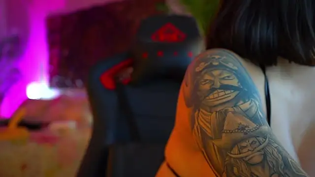 Snapshot of ambarEvans chatting on December 31, 12:00 am ambarEvans online show from December 31, 12:00 am