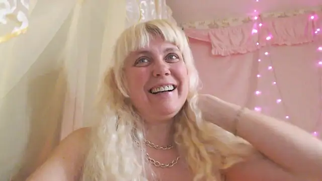 SunnySylvia online show from February 12, 6:03 pm