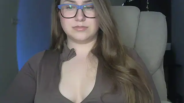 SeasonalSomeone online show from April 21, 11:29 pm