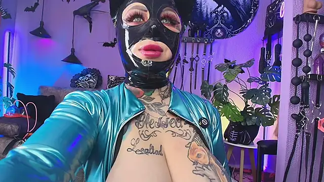 fetishkinkymeganx online show from June 4, 3:07 pm