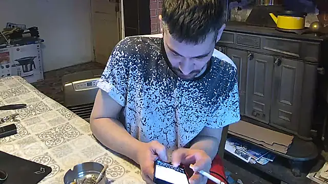 Snapshot of Ethangay chatting on December 1, 8:08 am Ethangay online show from December 1, 8:08 am