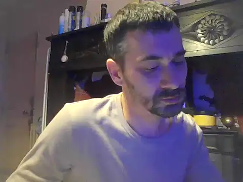 Snapshot of Ethangay chatting on December 4, 7:06 am Ethangay online show from December 4, 7:06 am