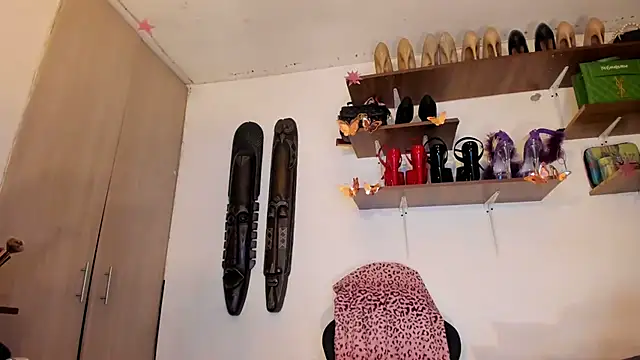 sashasweethot online show from October 10, 1:26 am