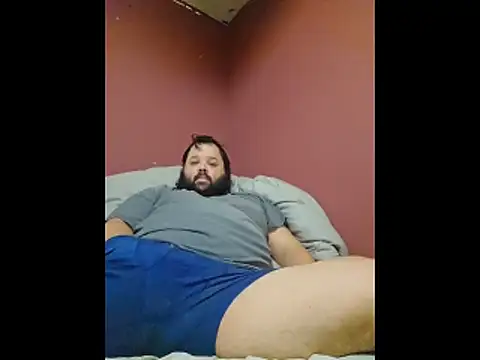 Snapshot of Strongbutgentle36 chatting on February 1, 8:02 am Strongbutgentle36 online show from February 1, 8:02 am