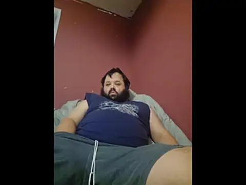 Snapshot of Strongbutgentle36 chatting on February 18, 7:04 am Strongbutgentle36 online show from February 18, 7:04 am