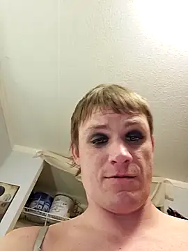 Snapshot of MaddyC6992 chatting on March 21, 10:39 am MaddyC6992 online show from March 21, 10:39 am