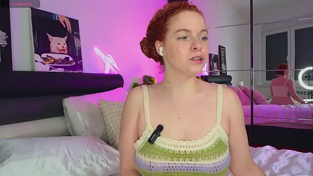 Snapshot of YammyPie chatting on November 23, 5:57 pm YammyPie online show from November 23, 5:57 pm